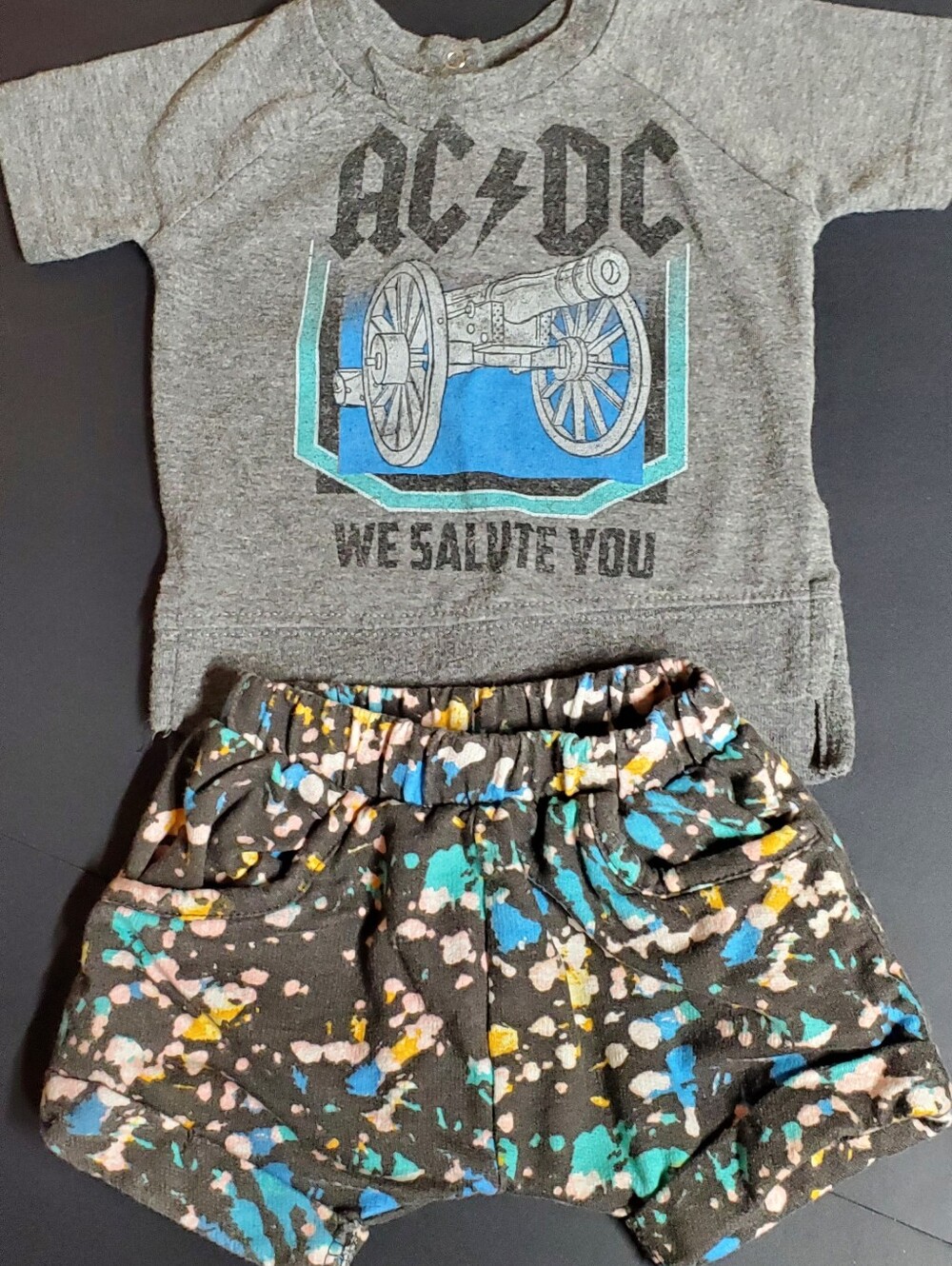 AC/DC 2-Piece Outfit Set (Newborn) Awesome Official Band Merch